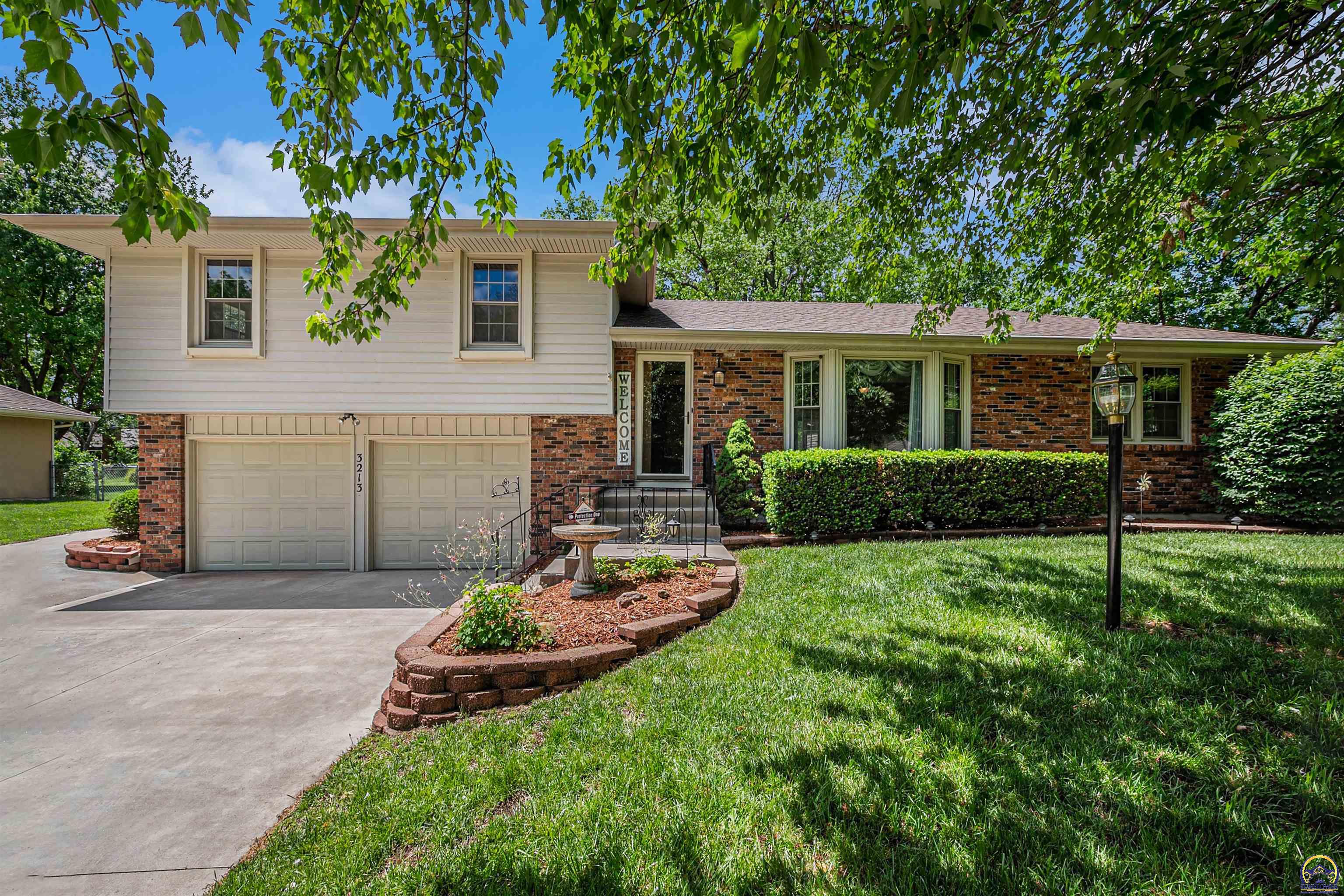 3213 SE Arbor DR