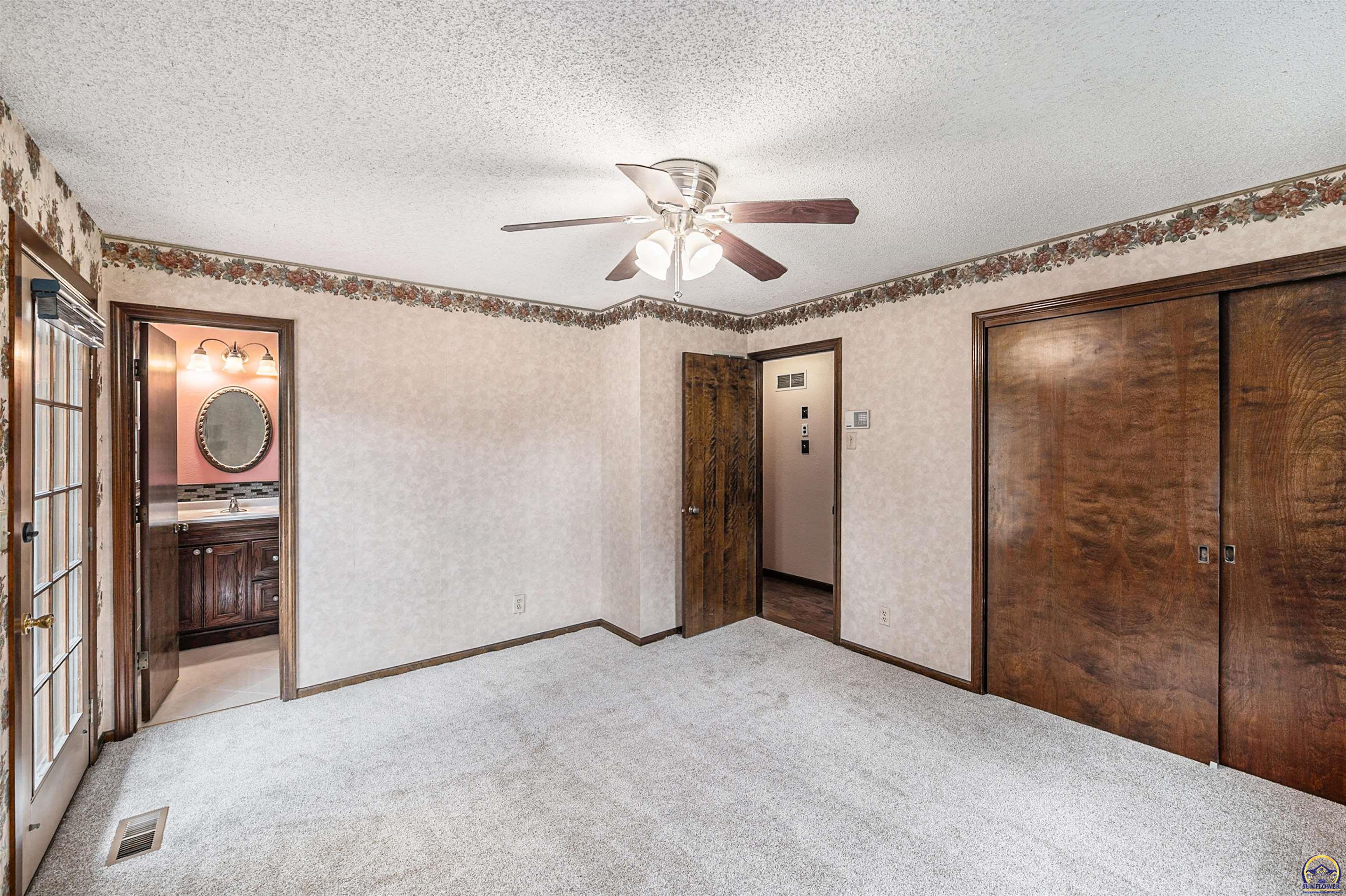 3213 SE Arbor DR