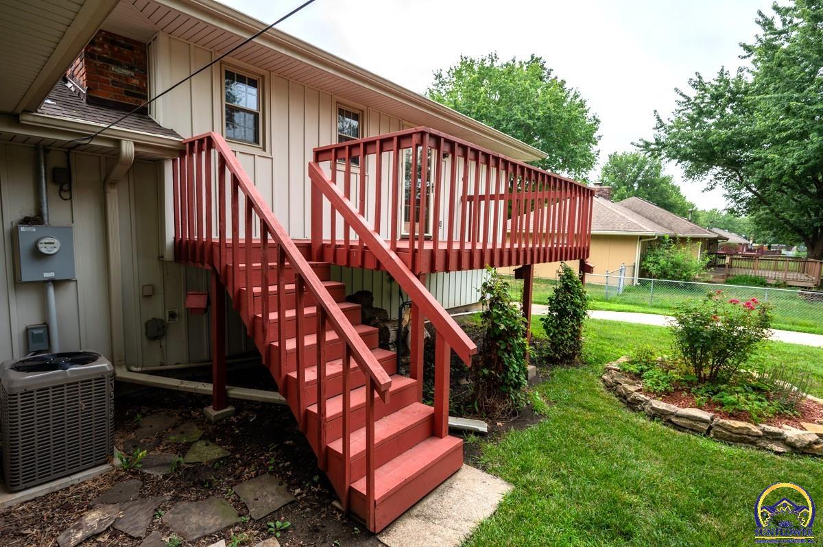 3213 SE Arbor DR
