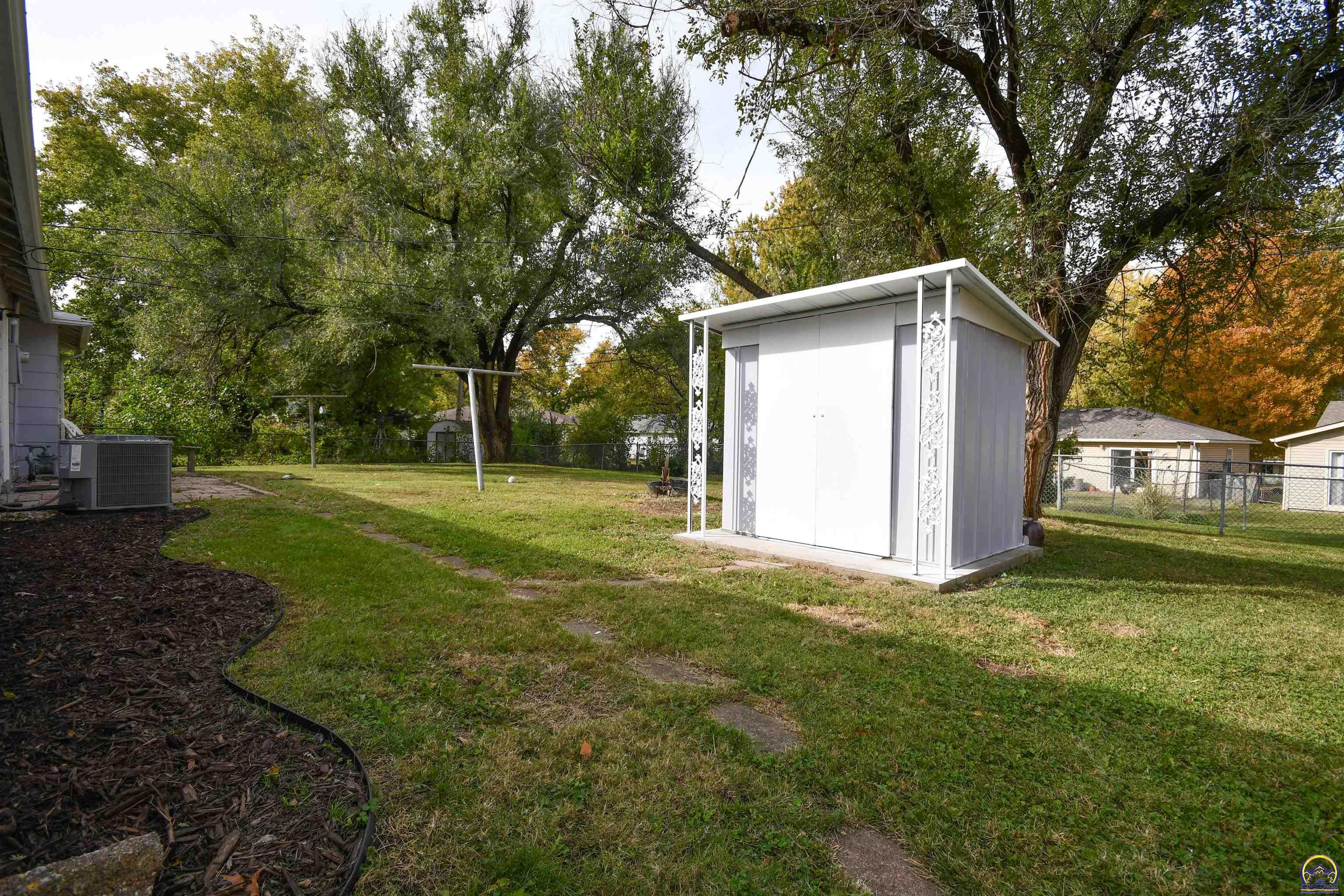 3589 SW Devon AVE