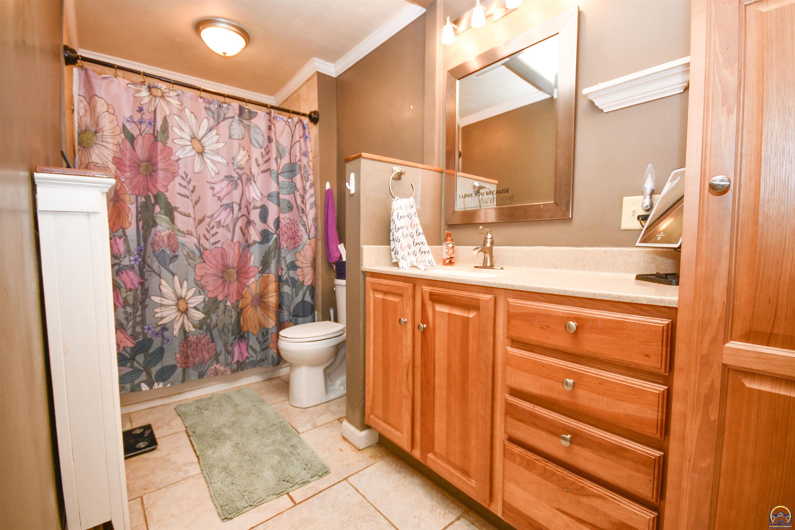 715 NW 35th ST