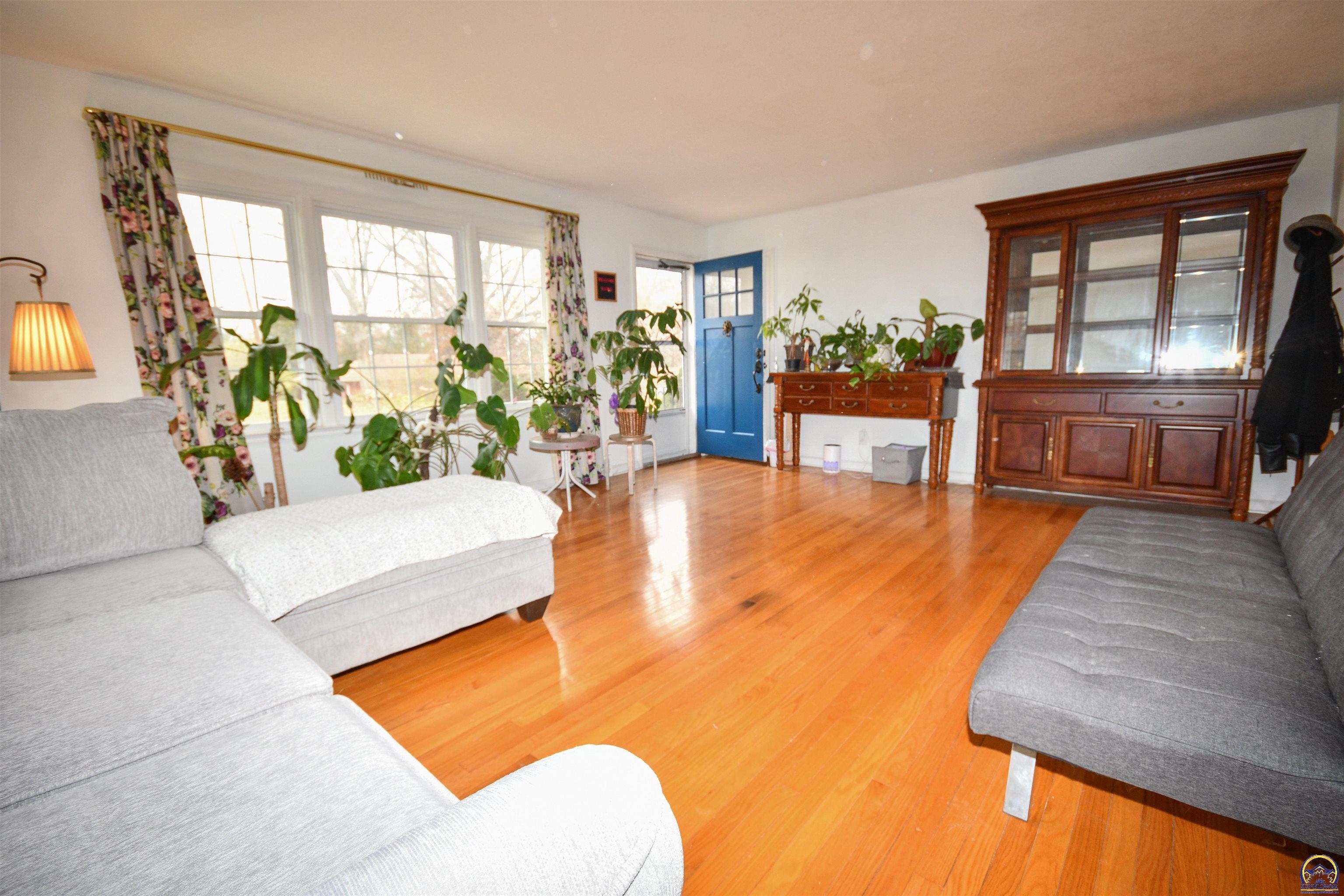 715 NW 35th ST