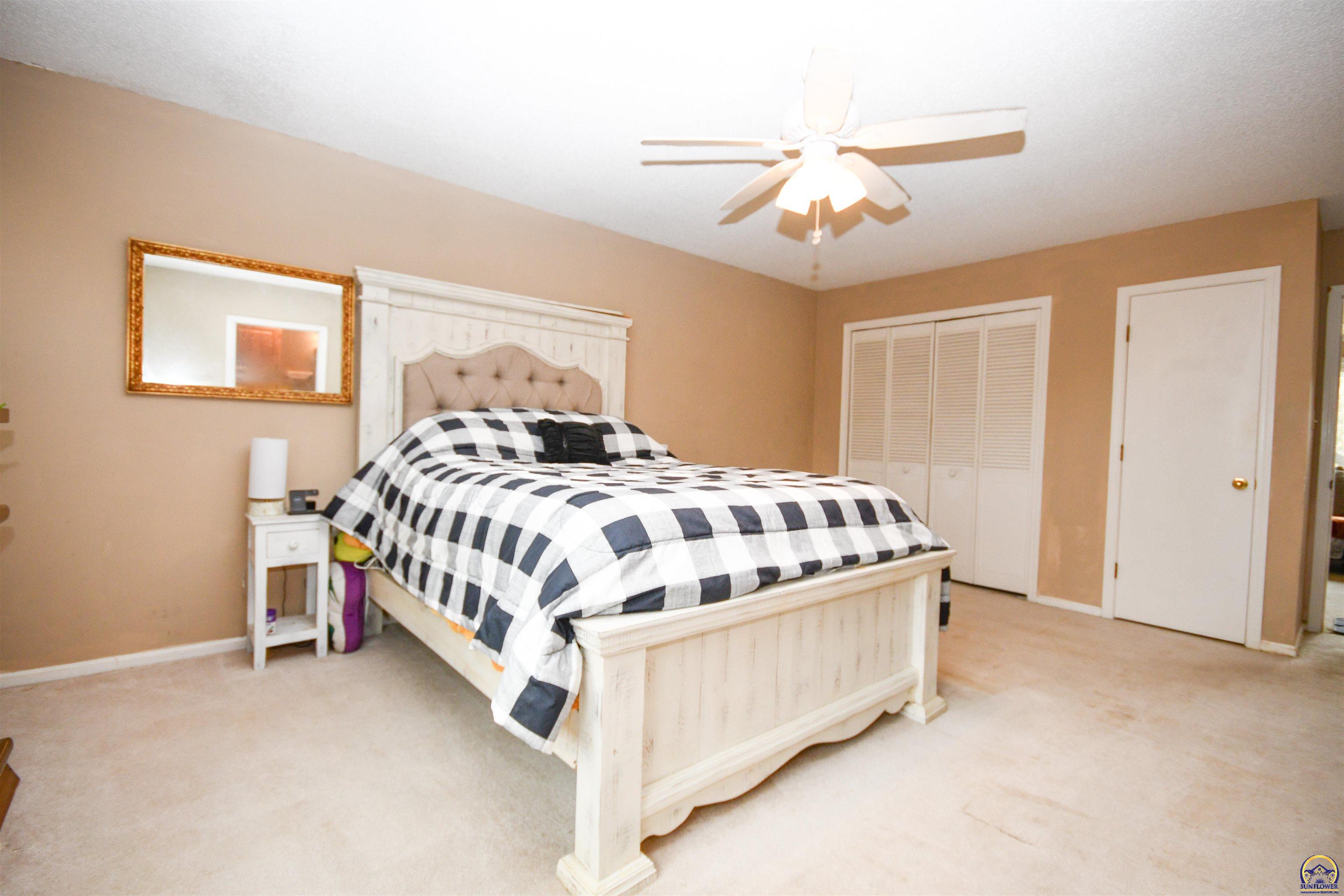 715 NW 35th ST