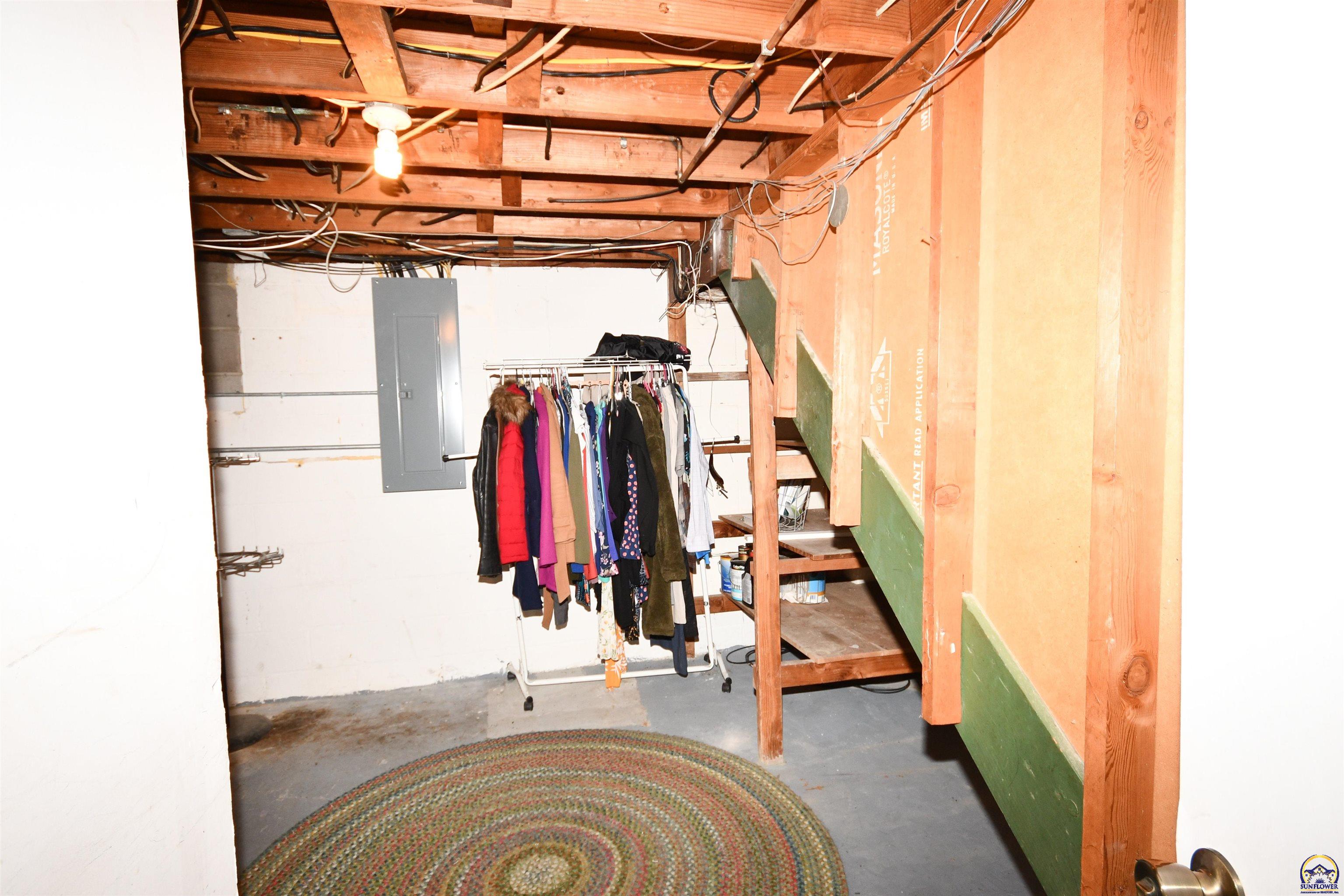 715 NW 35th ST