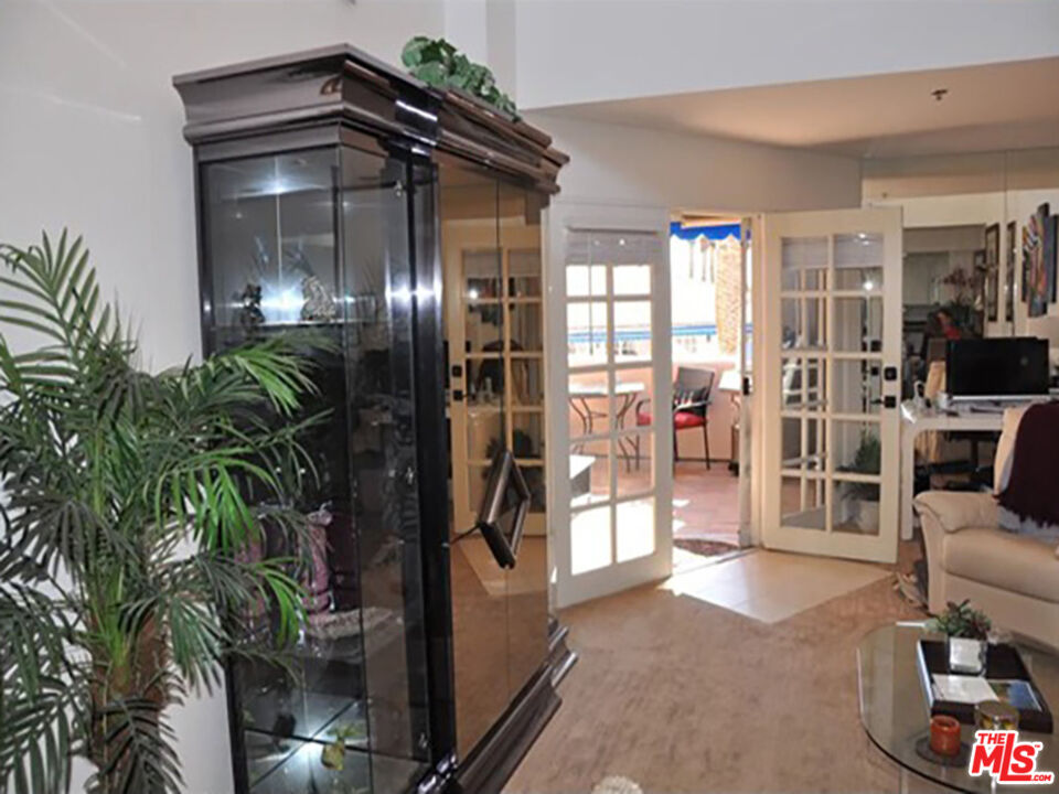 500 E Amado Rd Unit: 420