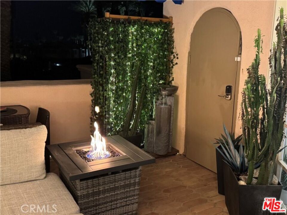 500 E Amado Rd Unit: 420