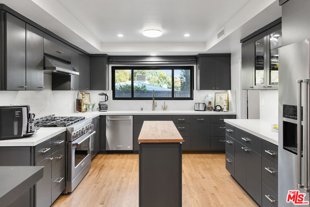 3584 Sepulveda Blvd