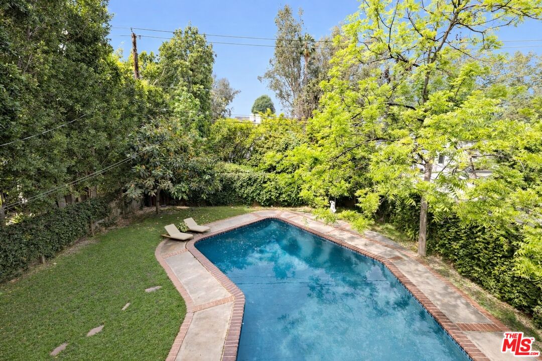 4309 Gentry Ave