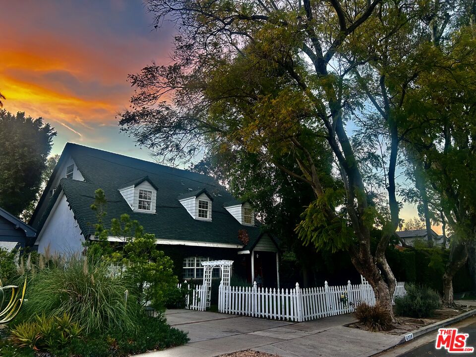 4309 Gentry Ave