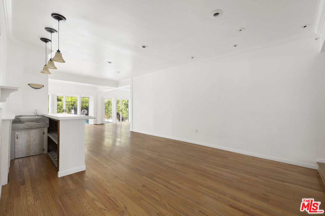 4309 Gentry Ave