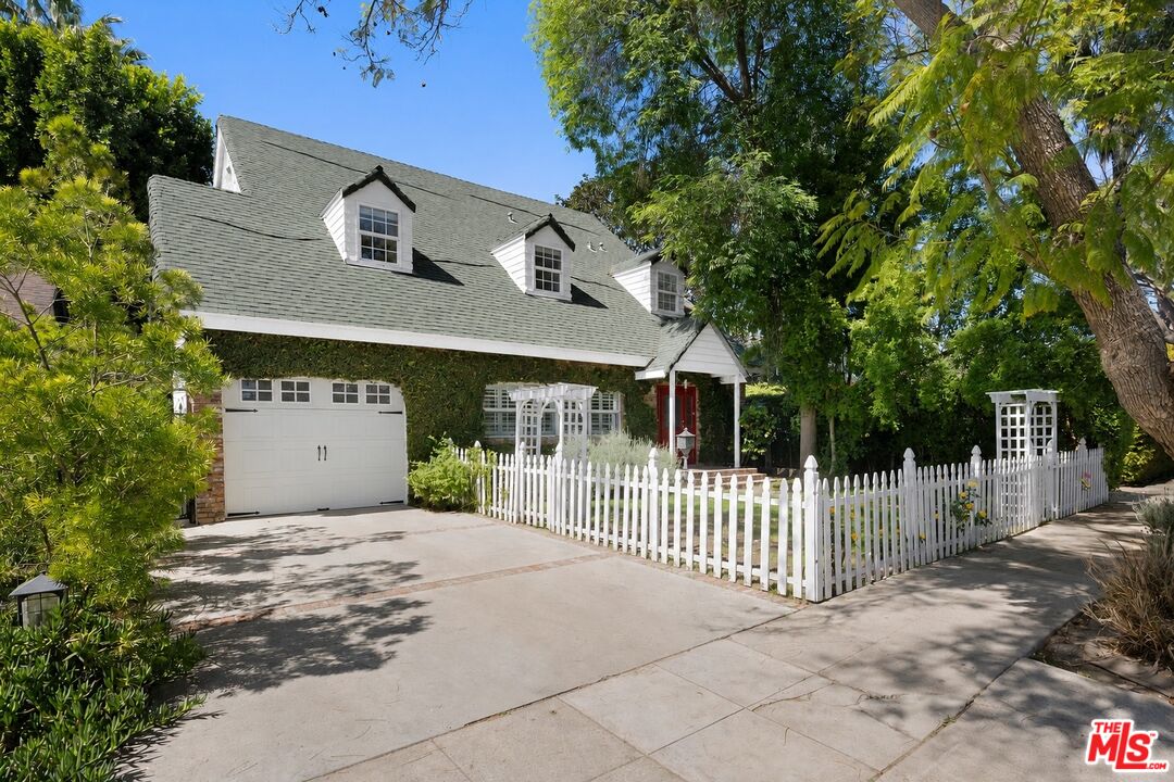 4309 Gentry Ave