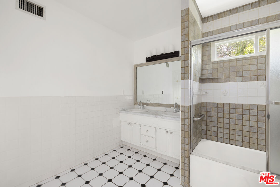 4309 Gentry Ave