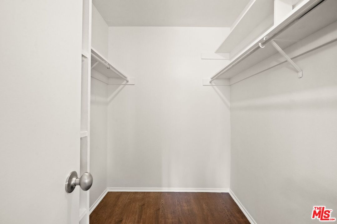12720 Burbank Blvd Unit: 114