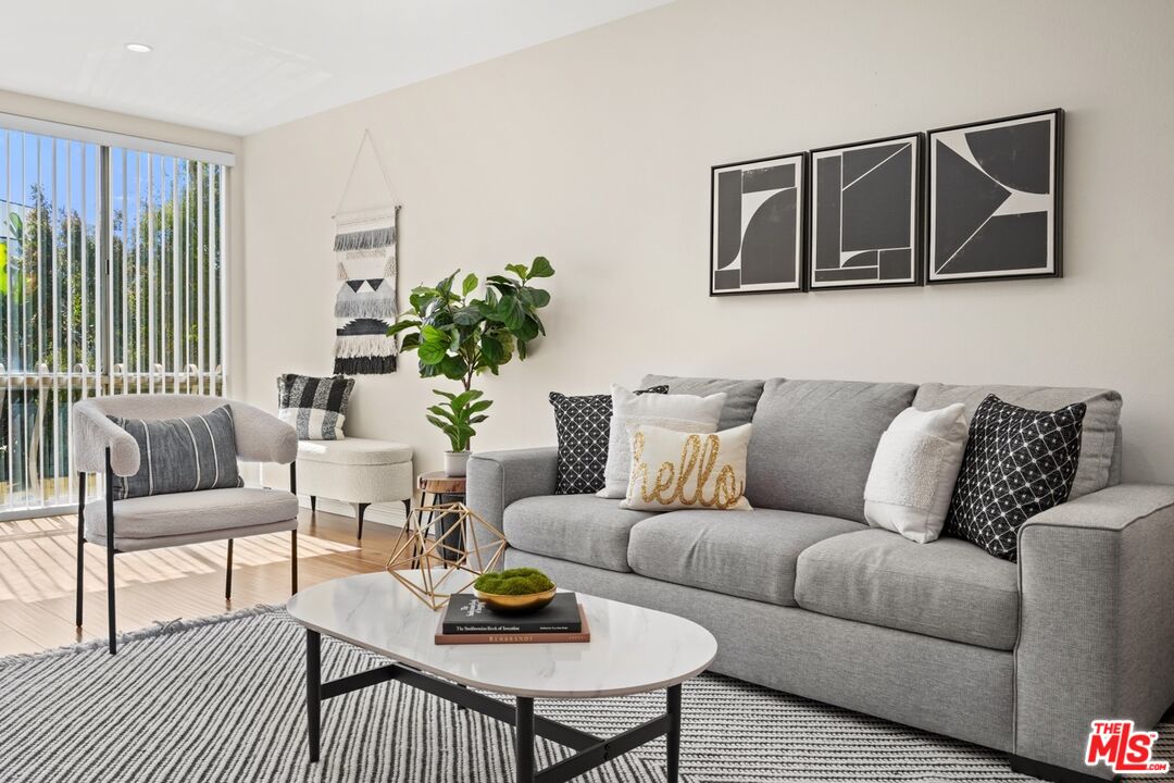 12720 Burbank Blvd Unit: 114