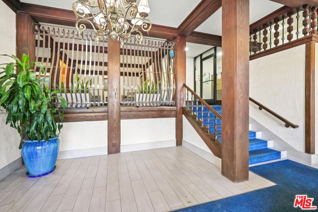 12720 Burbank Blvd Unit: 114