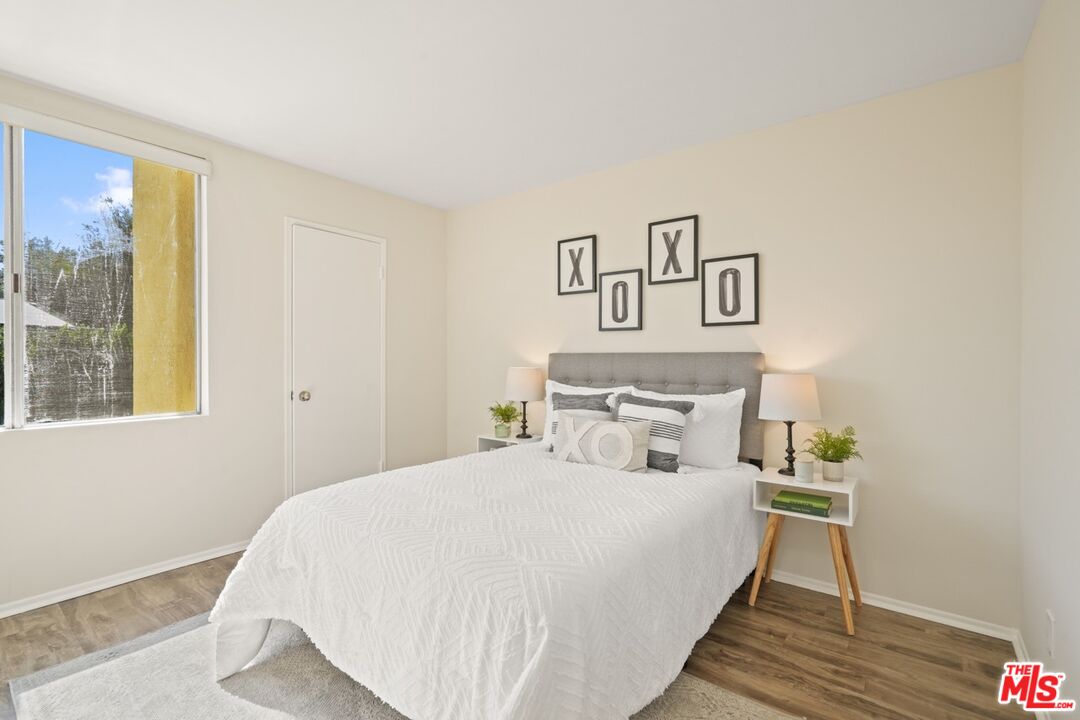 12720 Burbank Blvd Unit: 114