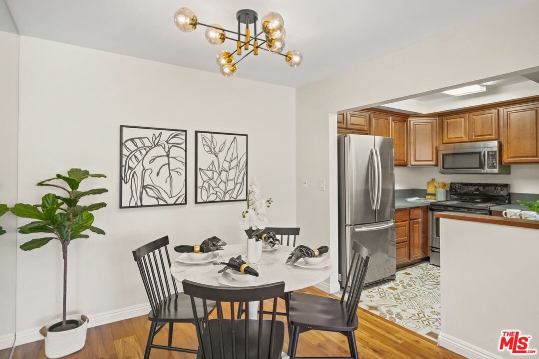 12720 Burbank Blvd Unit: 114