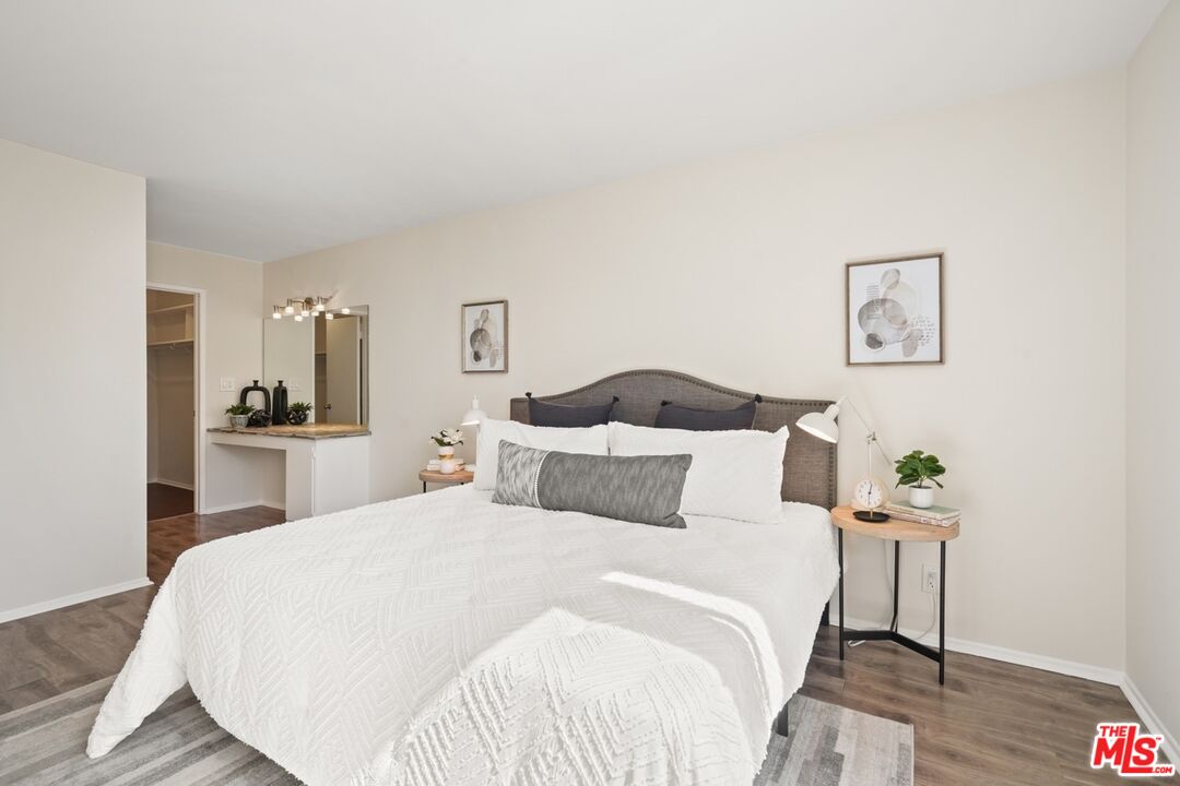12720 Burbank Blvd Unit: 114