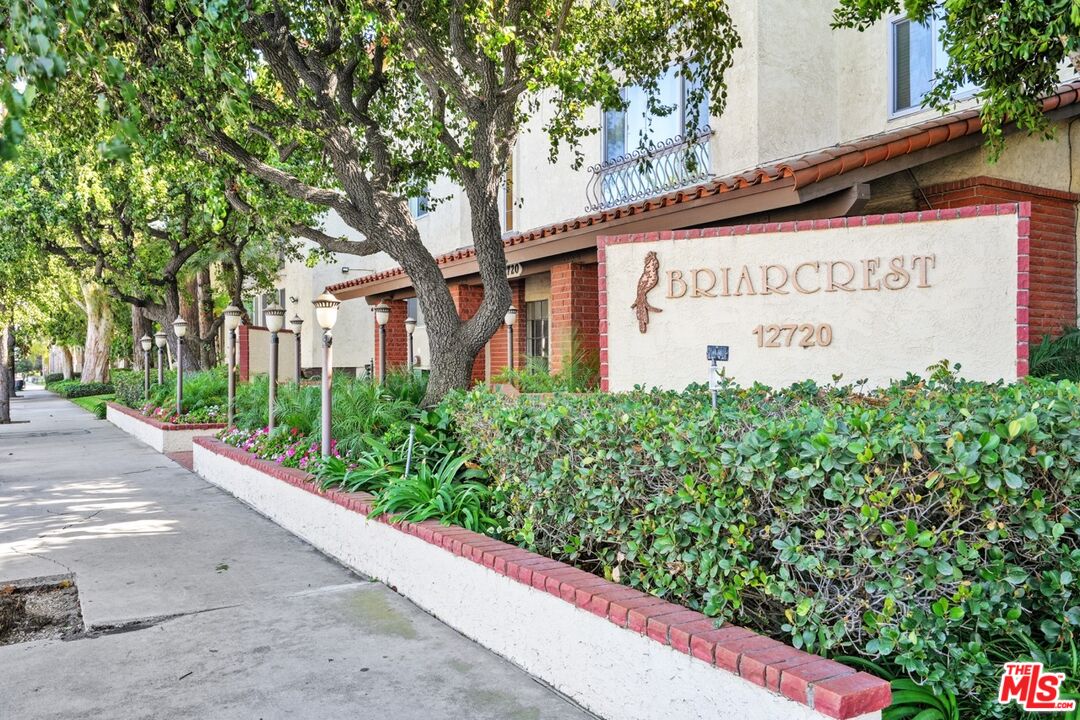 12720 Burbank Blvd Unit: 114