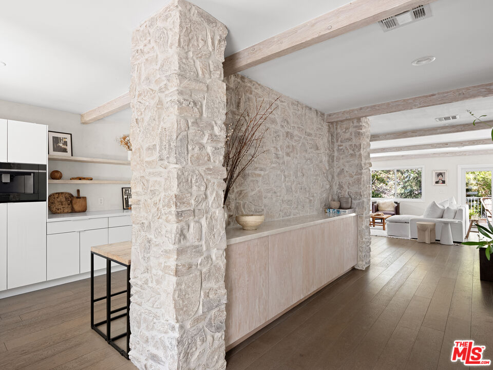 3434 Oak Glen Dr
