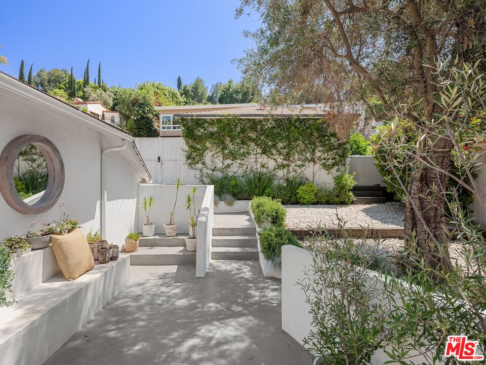 3434 Oak Glen Dr