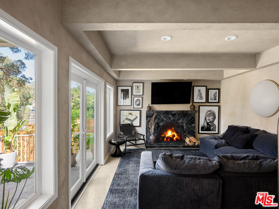 3434 Oak Glen Dr