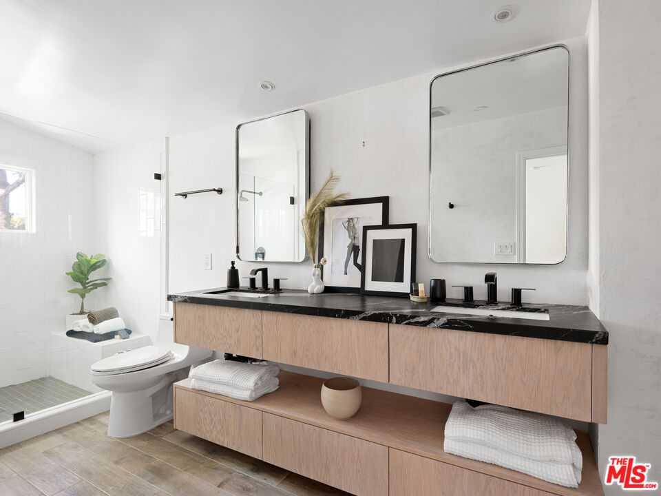 3434 Oak Glen Dr