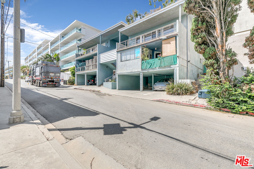 17321 Castellammare Dr Unit: 3