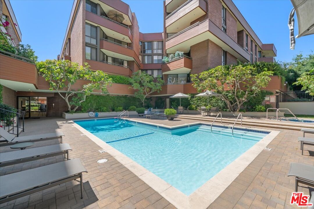 300 N Swall Dr Unit: 452