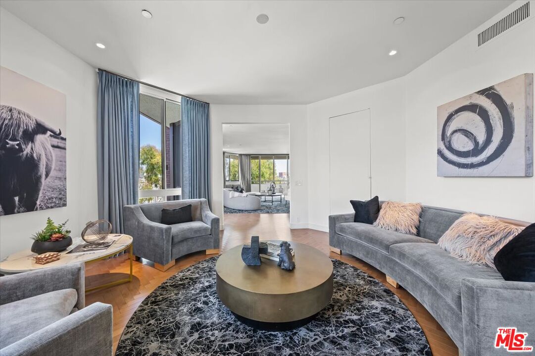 300 N Swall Dr Unit: 452