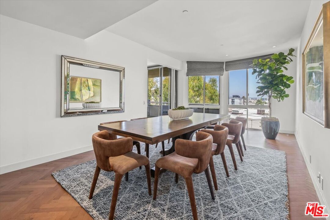 300 N Swall Dr Unit: 452