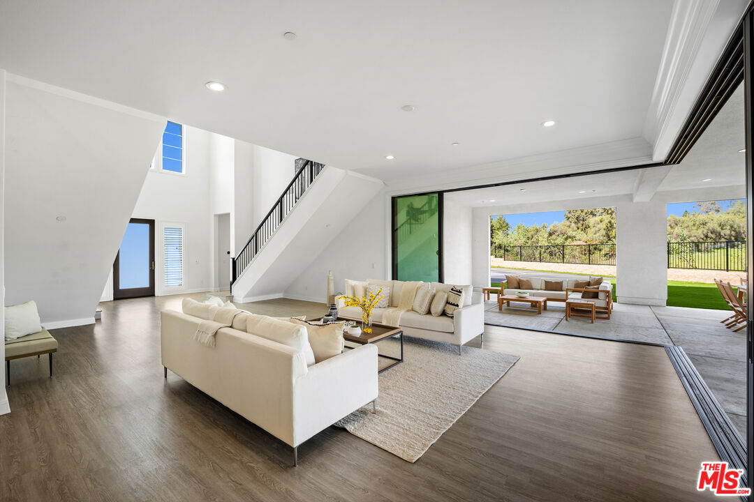 10615 Wood Briar Ct