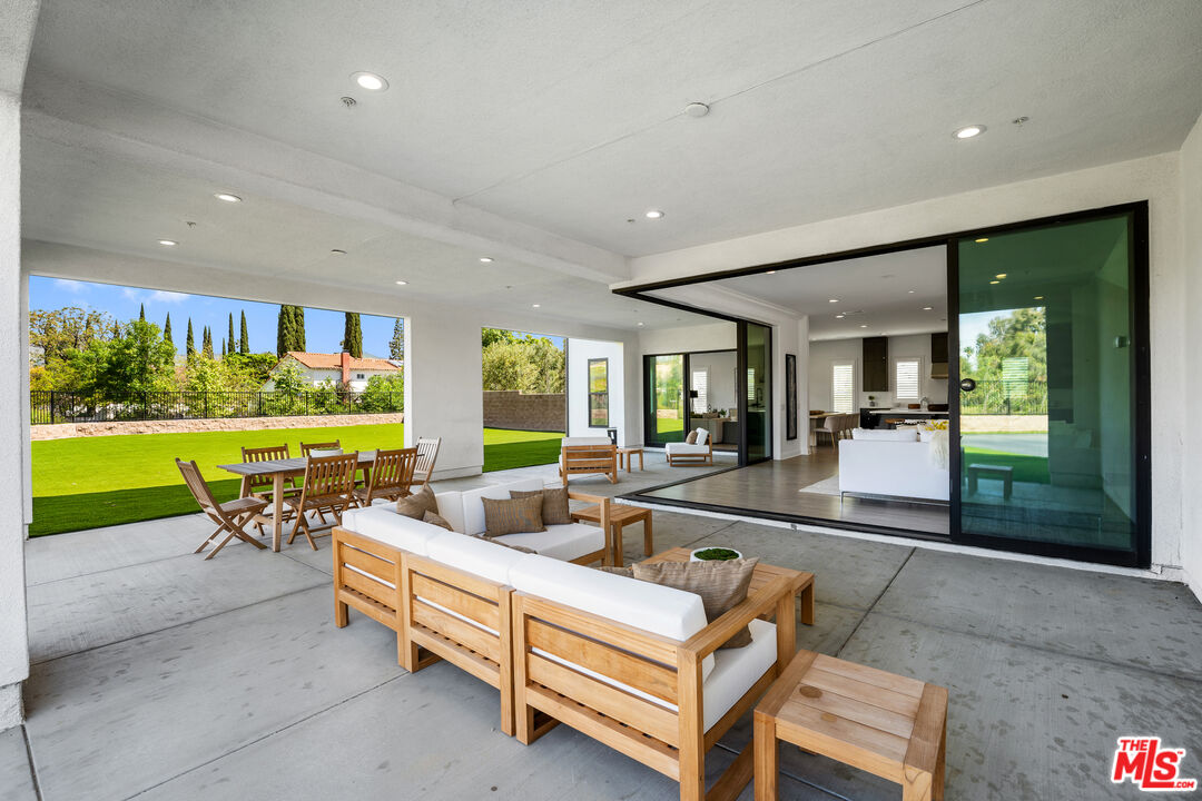 10615 Wood Briar Ct