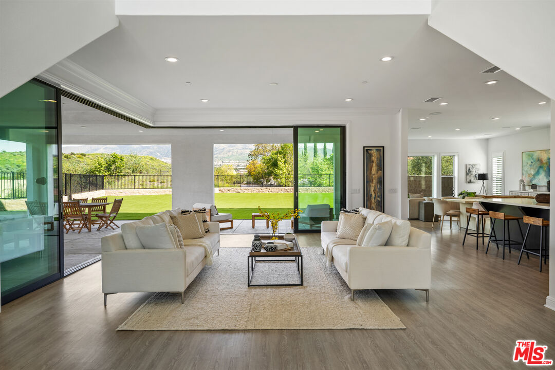 10615 Wood Briar Ct