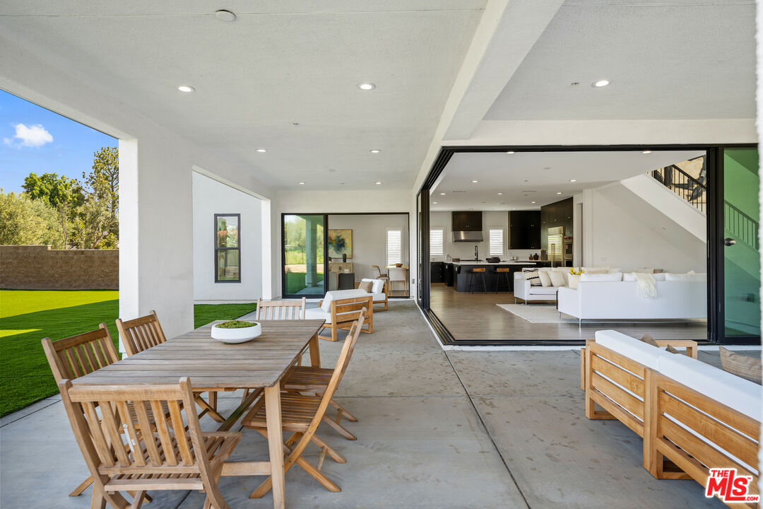 10615 Wood Briar Ct