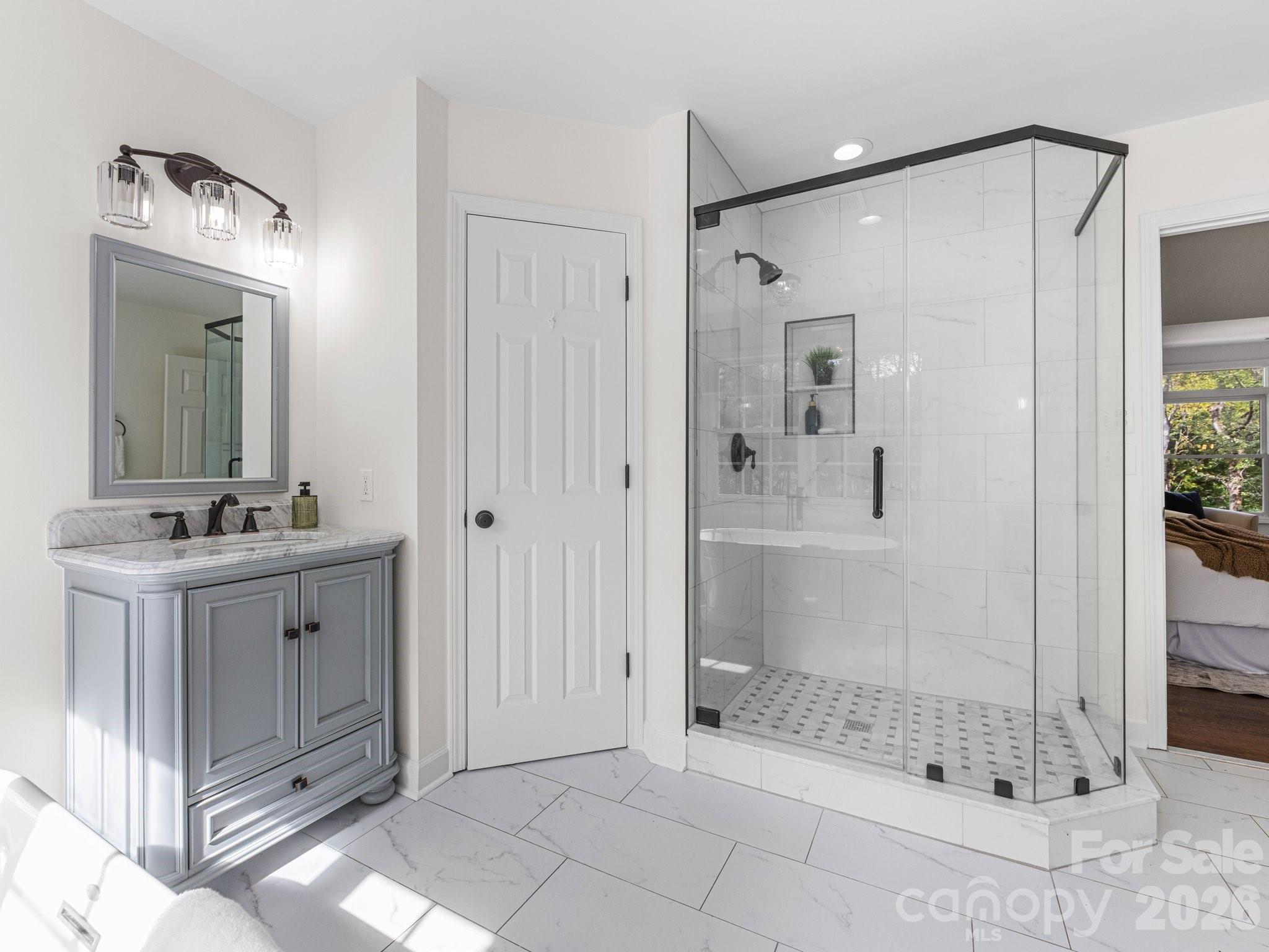 5619 Mountain Point Lane