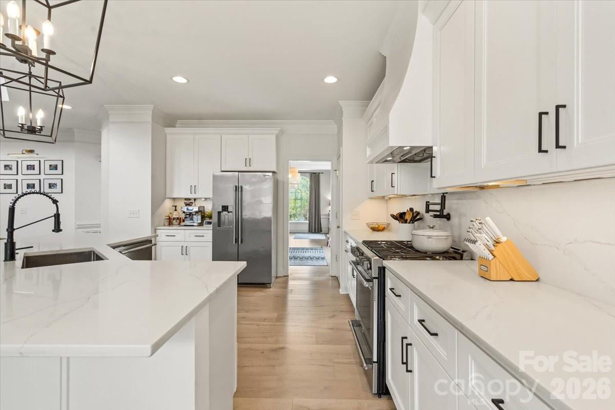 2519 Fallbrook Place NW