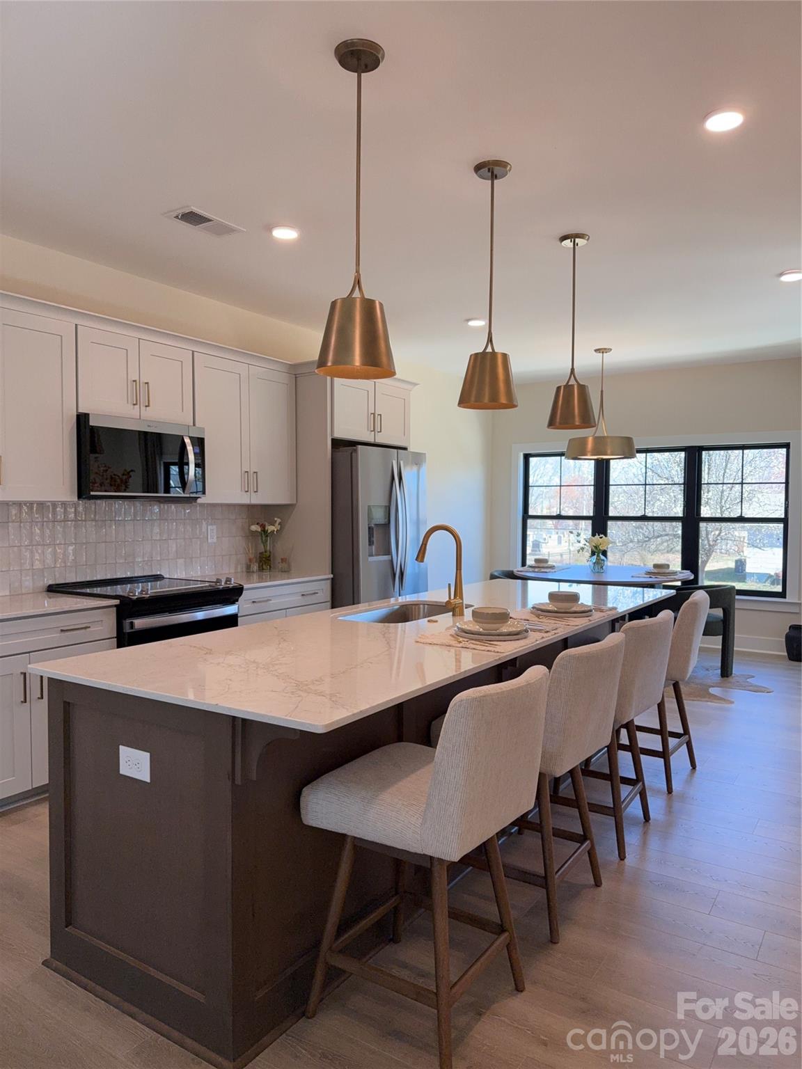 740 Falling Oak Alley Unit: 24