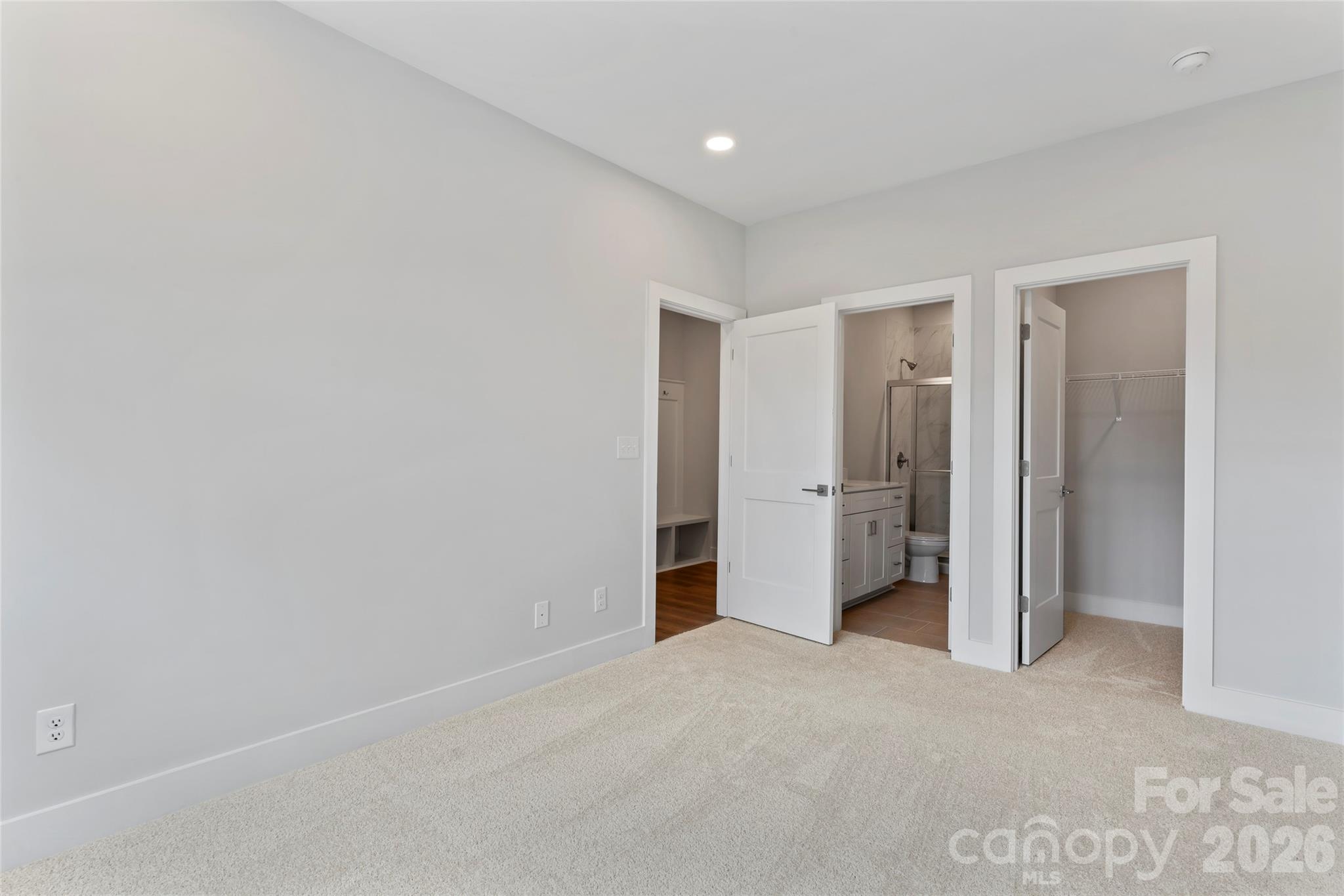 732 Falling Oak Alley