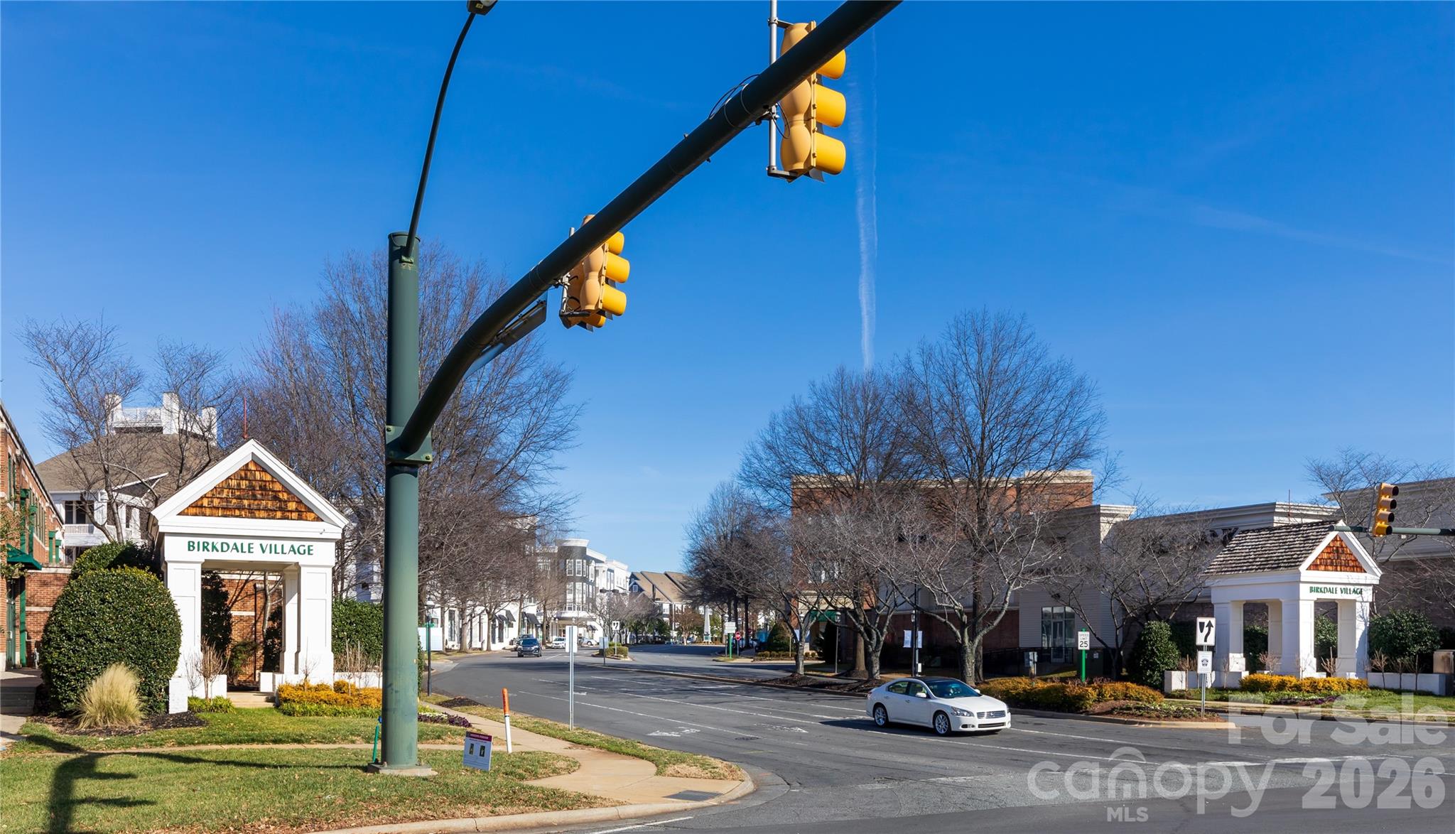 732 Falling Oak Alley
