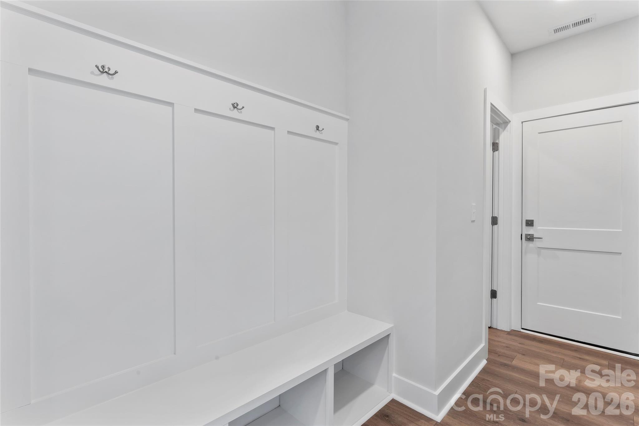 732 Falling Oak Alley