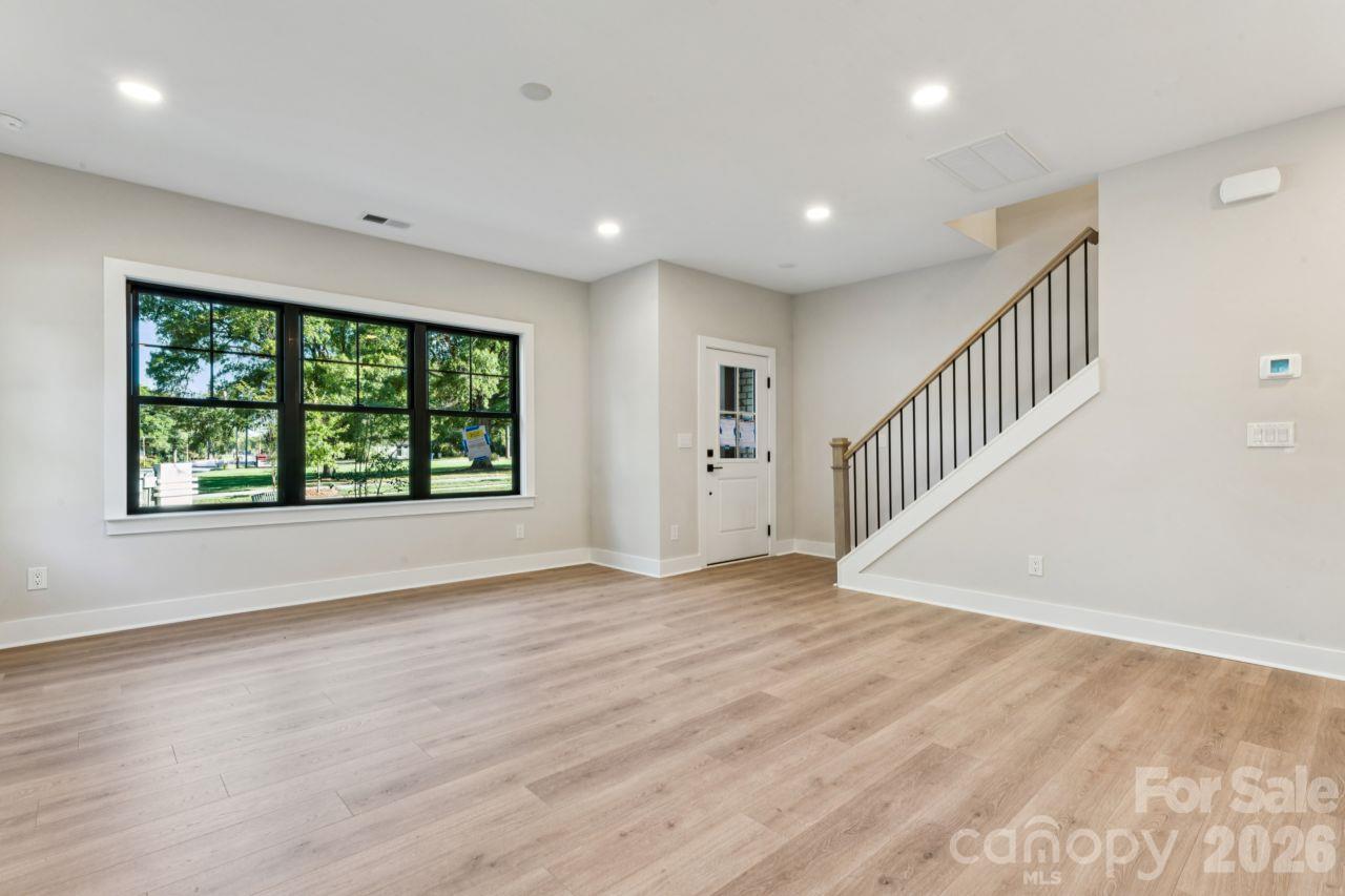 508 MYSTIC PARK Alley Unit: 1