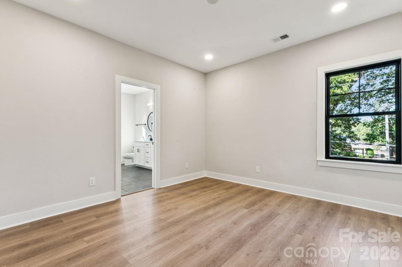508 MYSTIC PARK Alley Unit: 1