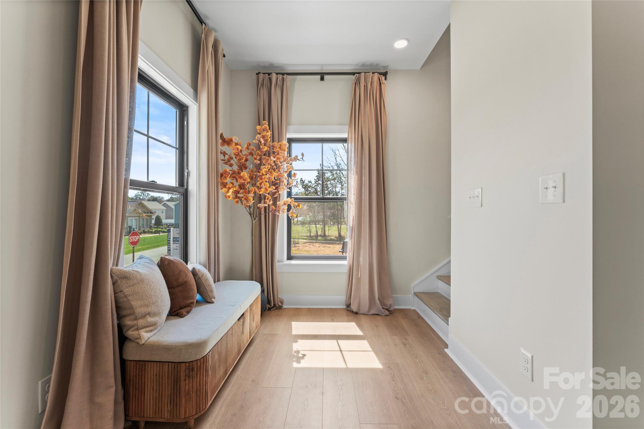 508 MYSTIC PARK Alley Unit: 1