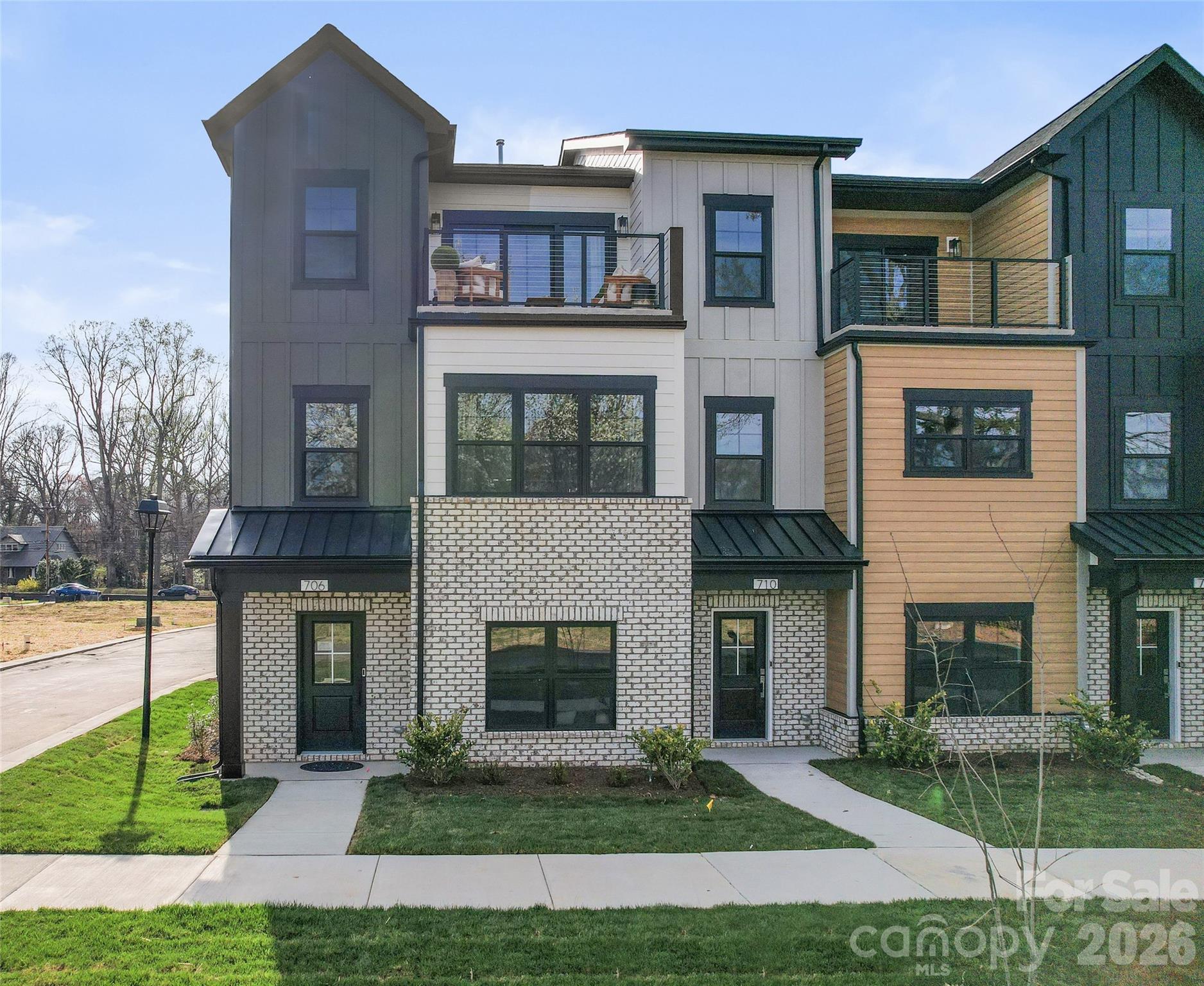 516 Mystic Park Alley Unit: 3