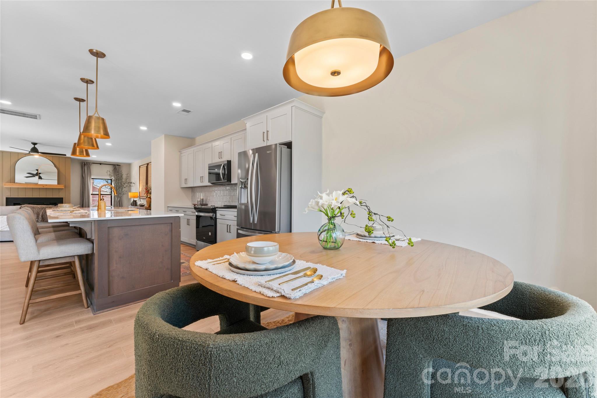 516 Mystic Park Alley Unit: 3