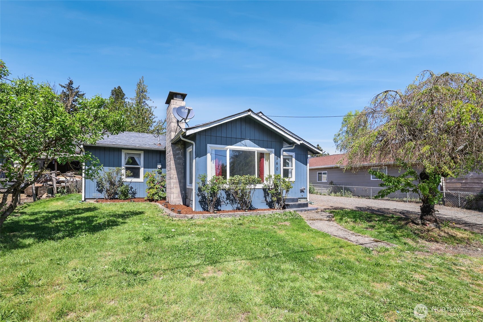 940 E Cascade Avenue