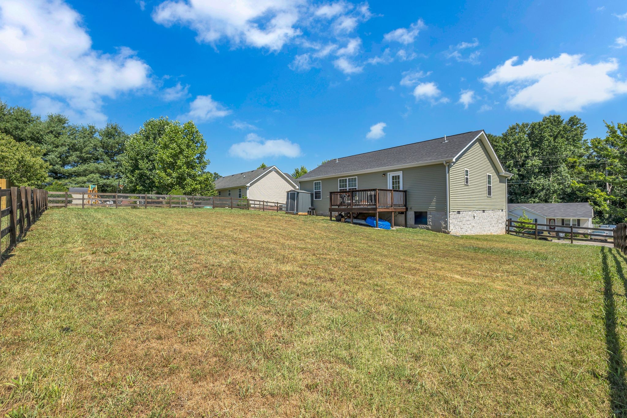 165 Duck Hawk Dr