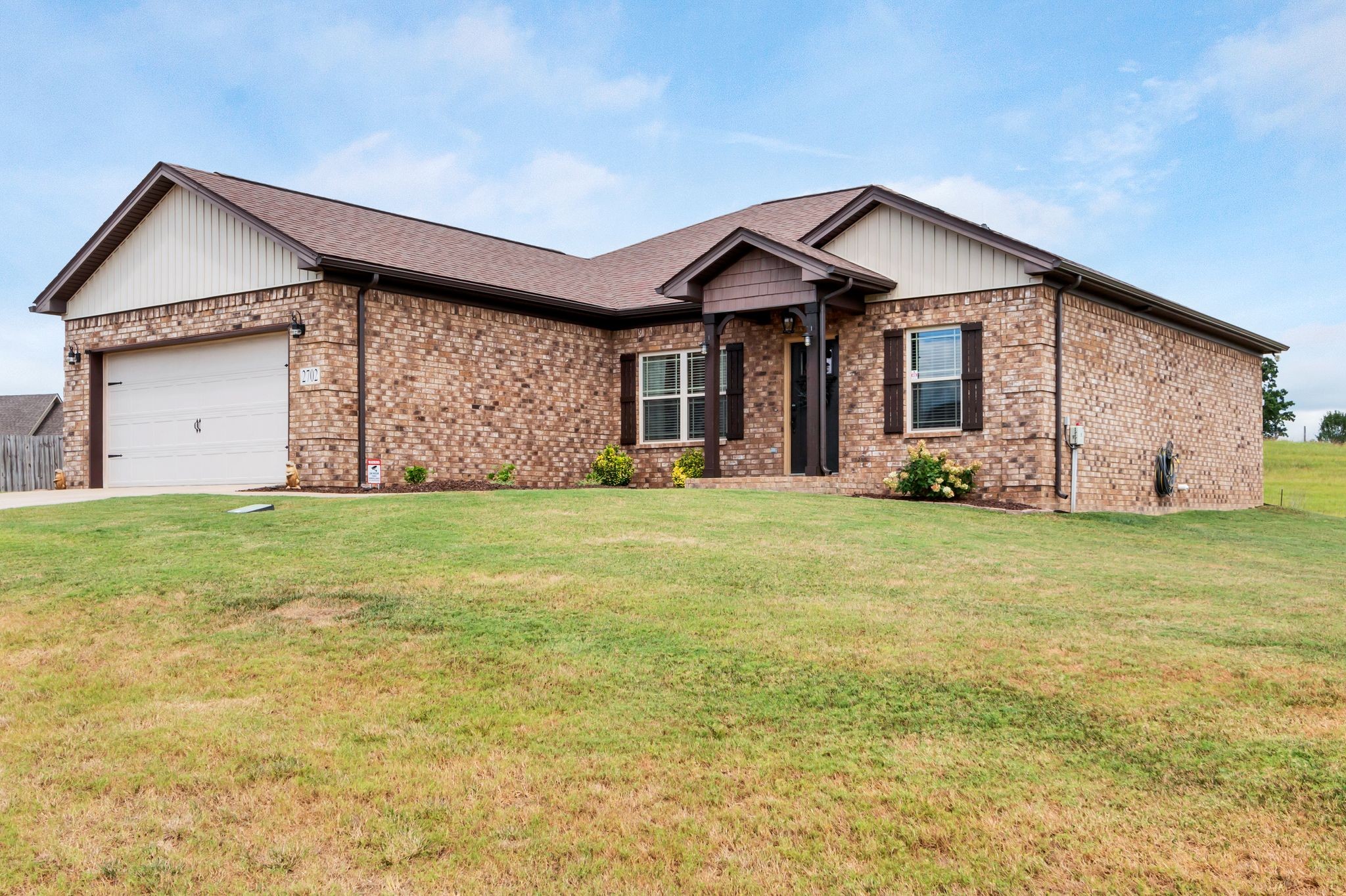2702 Rushmore Dr