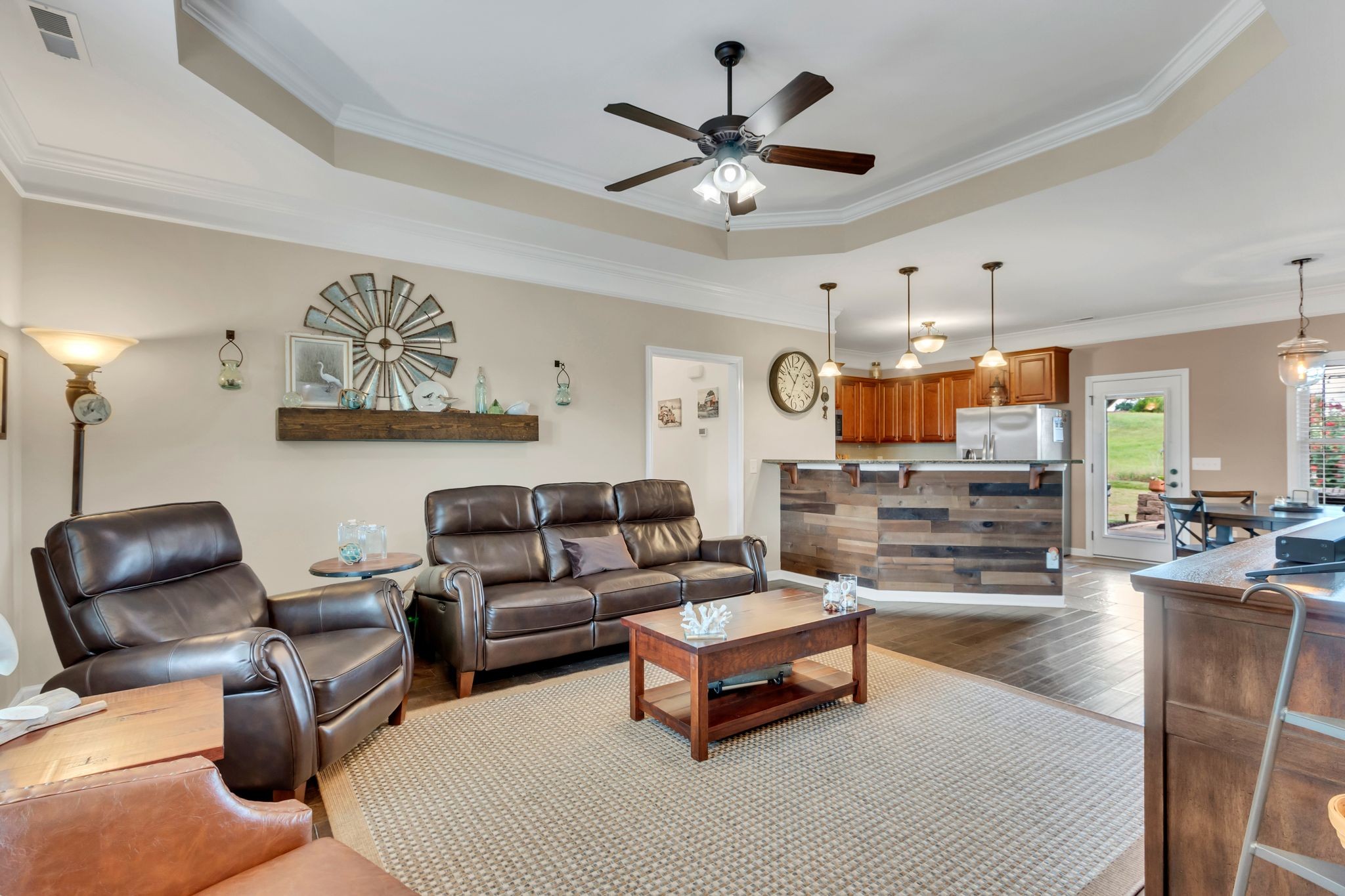 2702 Rushmore Dr